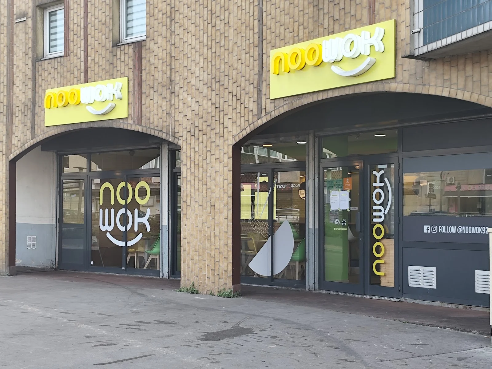 La façade et l’entrée de Noo Wok à Colombes